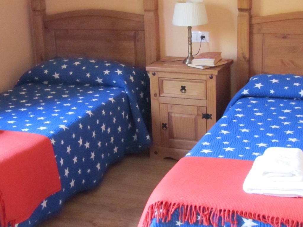 La Posada De Toribia Val De San Lorenzo Ruang foto
