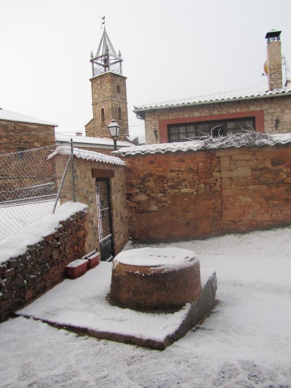 La Posada De Toribia Val De San Lorenzo Bagian luar foto
