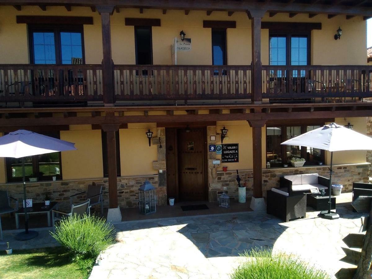 La Posada De Toribia Val De San Lorenzo Bagian luar foto