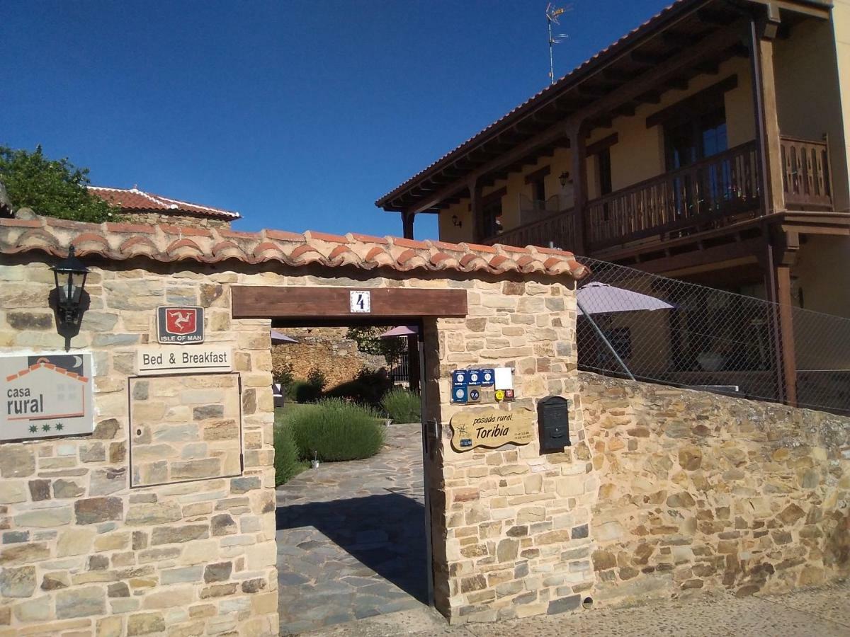 La Posada De Toribia Val De San Lorenzo Bagian luar foto