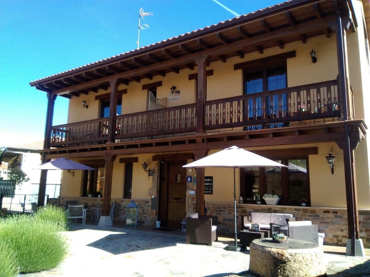 La Posada De Toribia Val De San Lorenzo Bagian luar foto