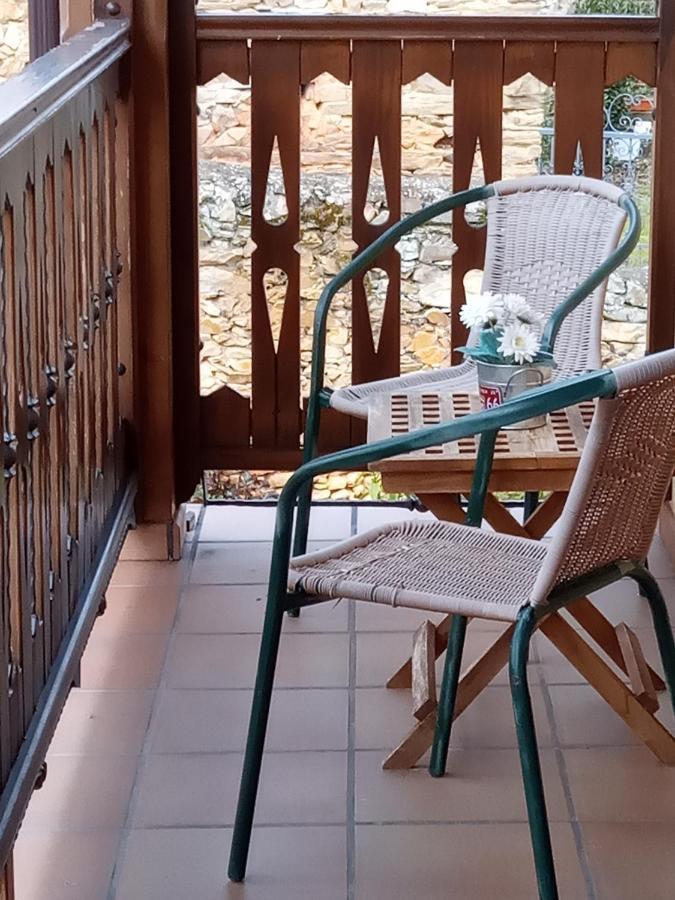 La Posada De Toribia Val De San Lorenzo Bagian luar foto